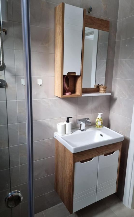 Apartman Nana Divcibare Bagian luar foto